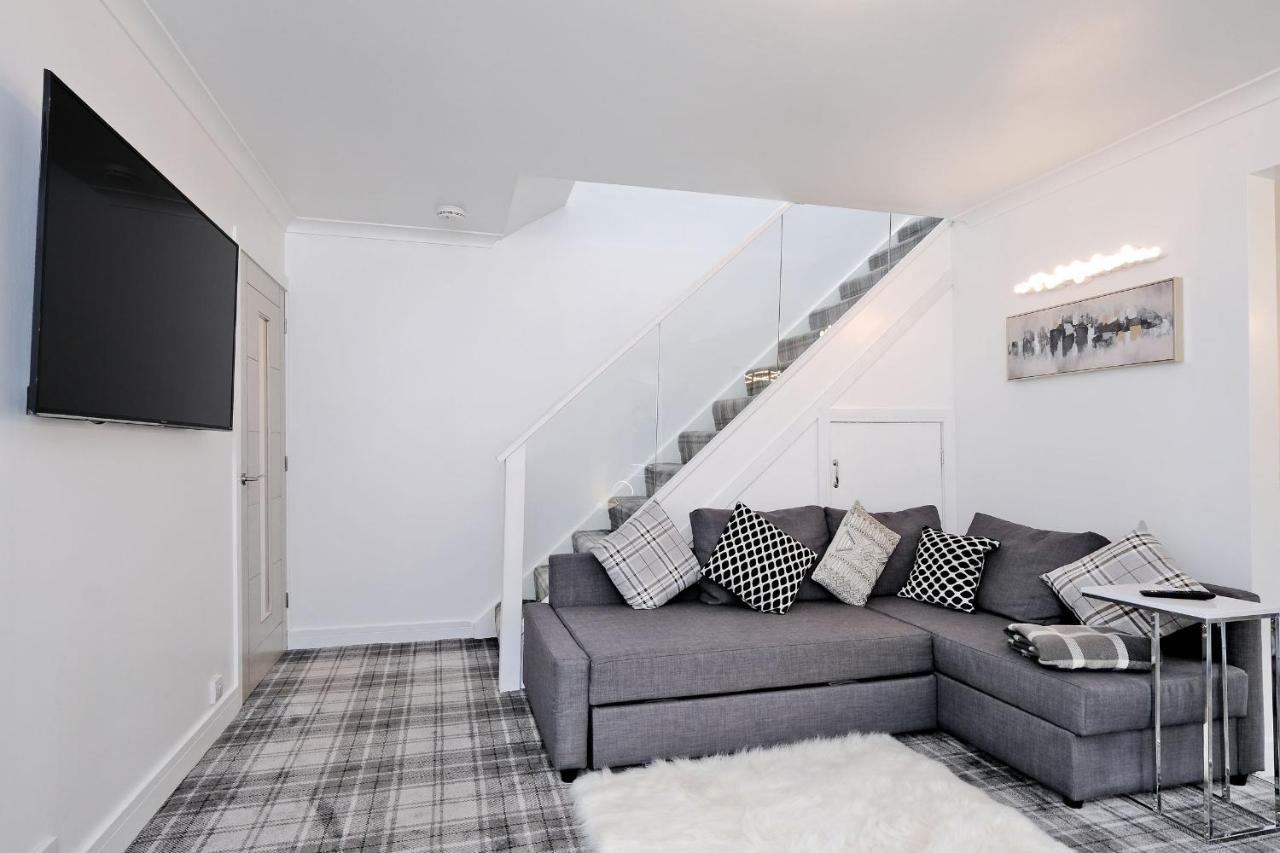 Contemporary Highland House Close To Town And Ben Nevis Fort William Exterior photo
